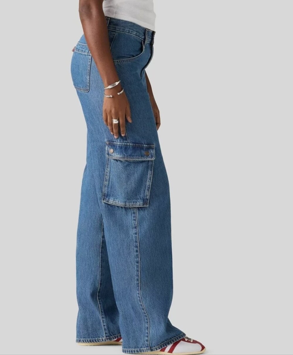 Levi's Women's Superlow Loose Jeans 28/32 - Picture 2 of 3